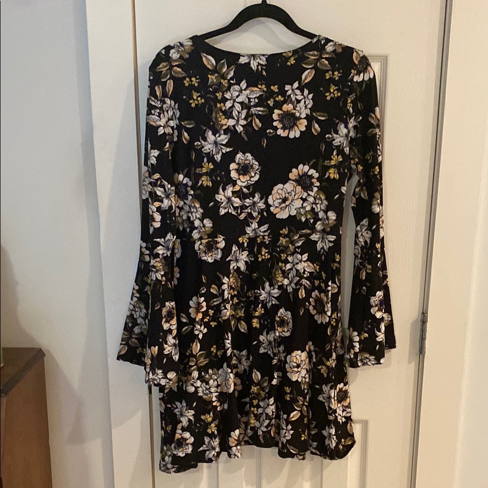 Derek Heart Black Floral Long Sleeve Dress - Picture 6 of 6